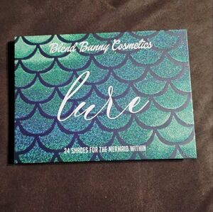 Blend Bunny Cosmetics Palette